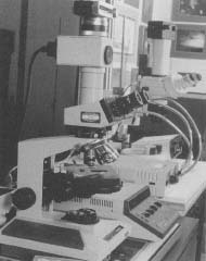 A photomicroscope, one of the many modern variations of the simple microscope.
